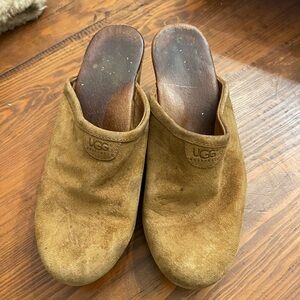 UGG Women's Tan Suede Clogs Mule